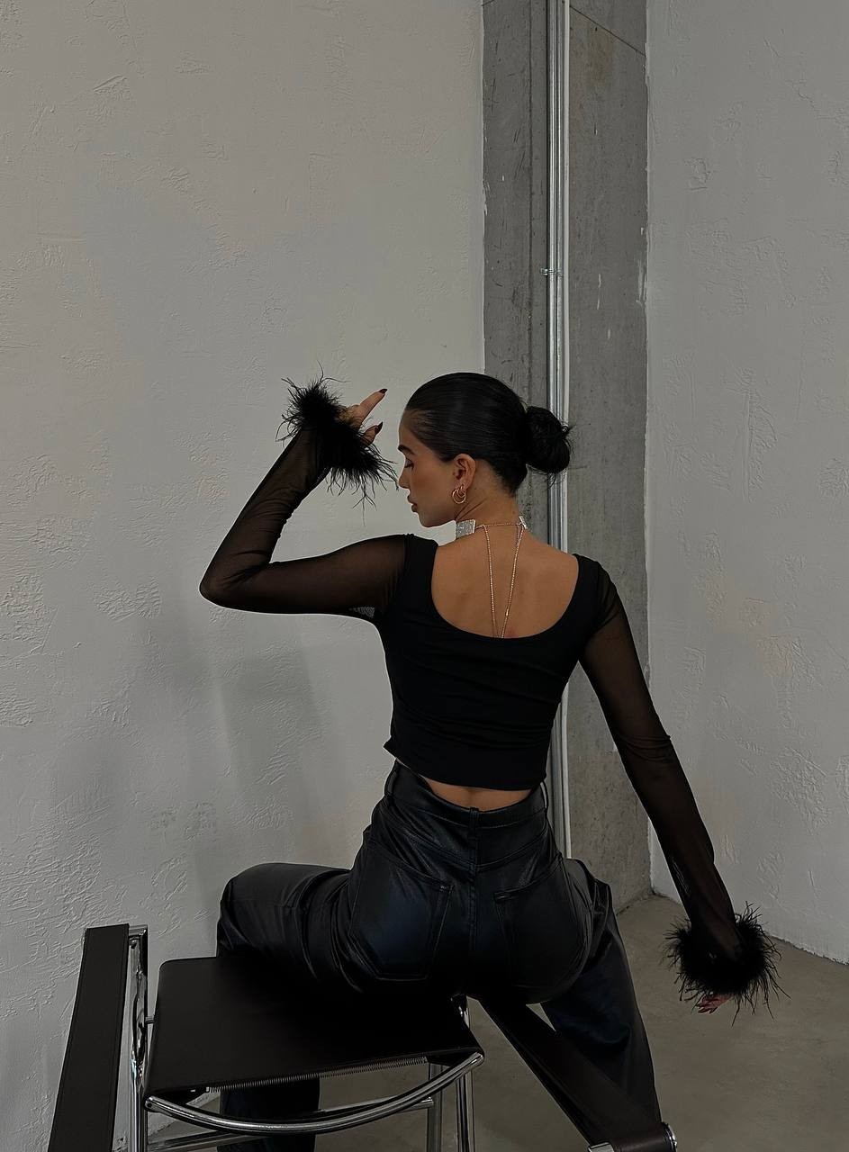Tüy Detay Şerit Korse Crop