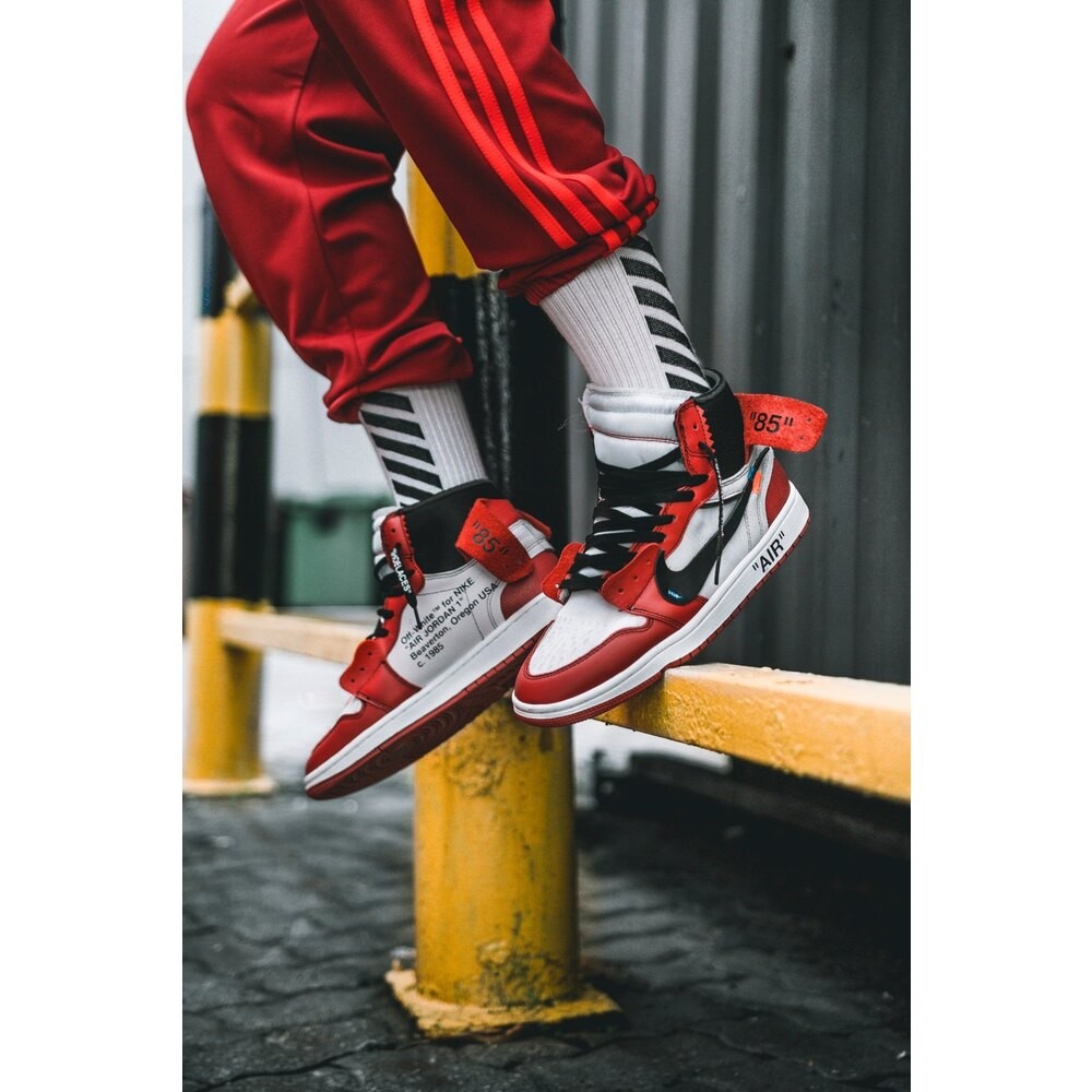 Off-White™ x Air Jordan 1 “Chicago”