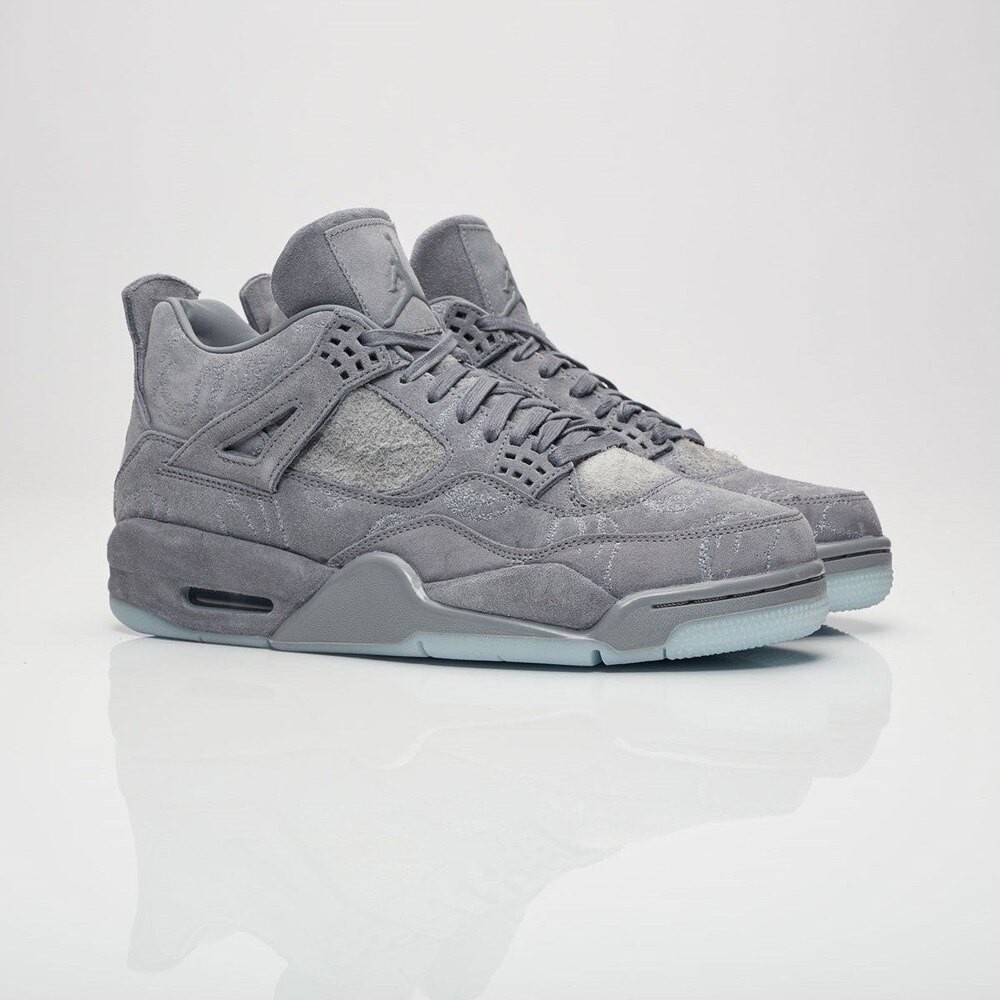 Air Jordan 4 Retro x KAWS “Cool Grey”