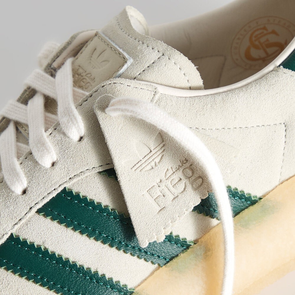 “Clarks 8th Street Samba” Beige Green