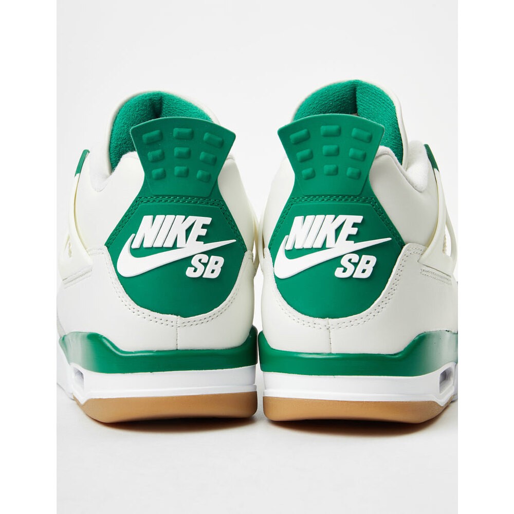 Air Jordan 4 Retro SB Pine Green