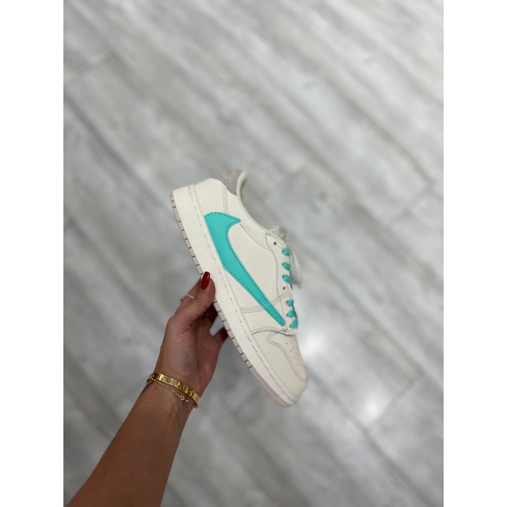 Air Jordan 1 Low Travis Scott “Tiffany Cream”