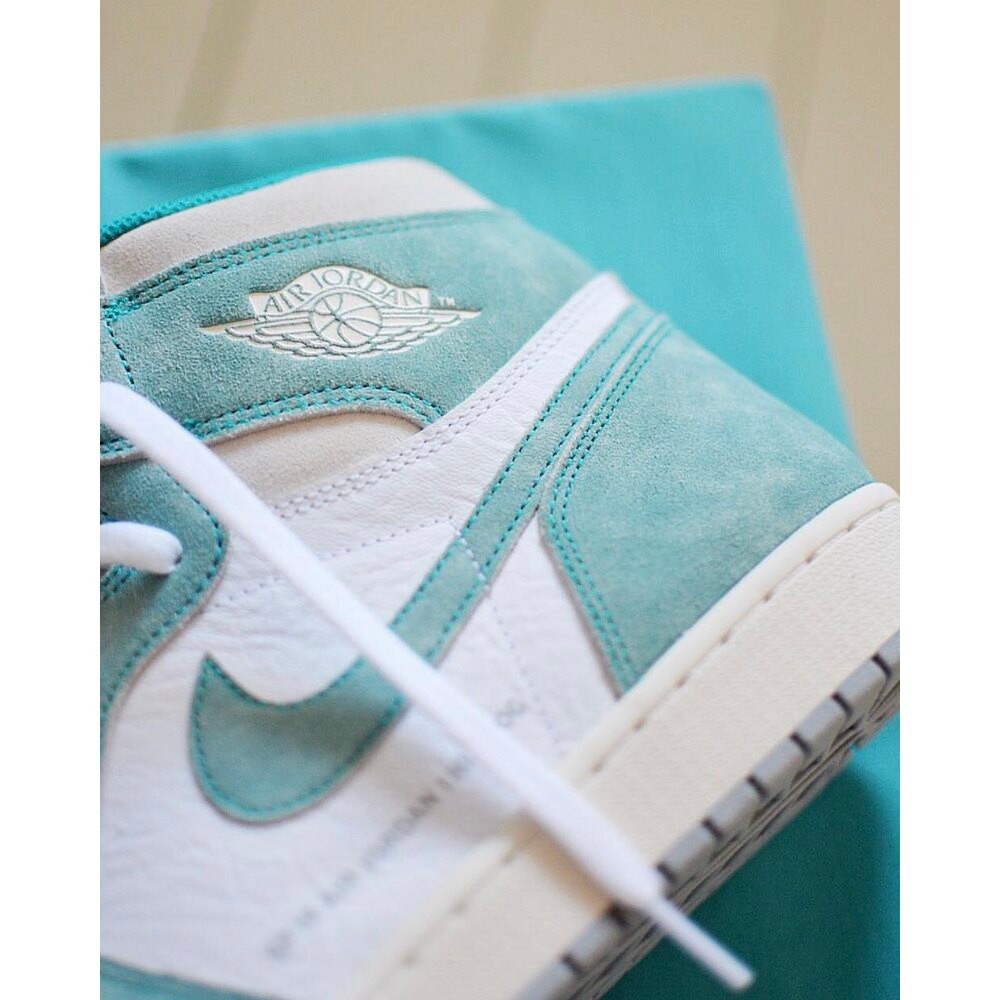 Air Jordan 1 “Turbo Green”