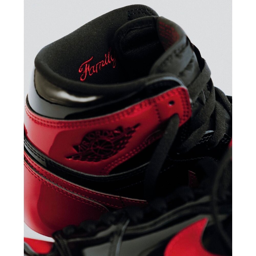 Air Jordan 1 Retro High OG "Bred Patent"