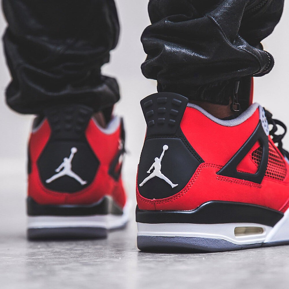 Air Jordan 4 Retro GS 'Toro Bravo'