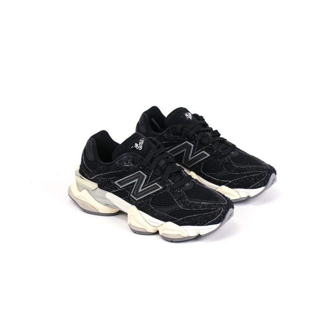 New Balance 9060 SEA SALT BLACK “SUEDE”