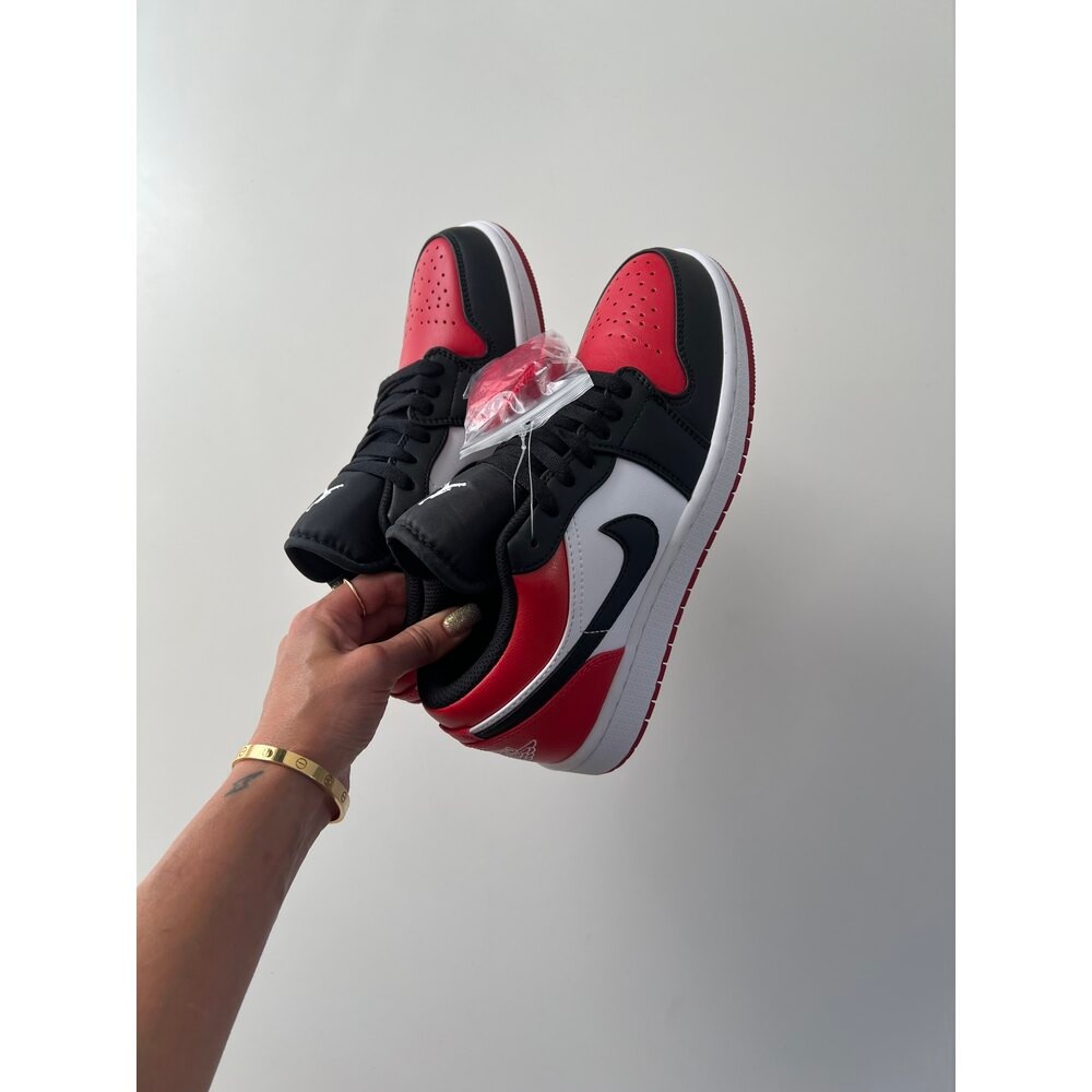 Nike Air Jordan 1 Low Bred Toe