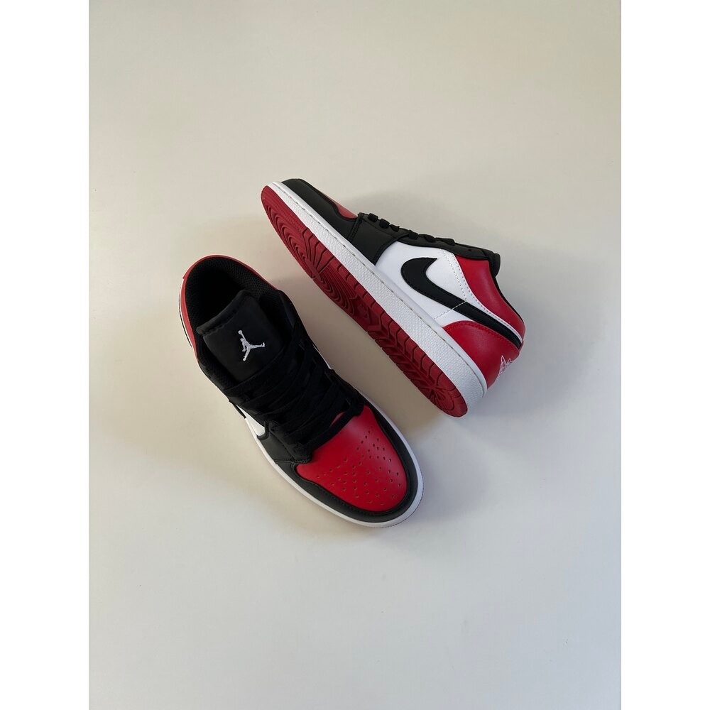 Nike Air Jordan 1 Low Bred Toe