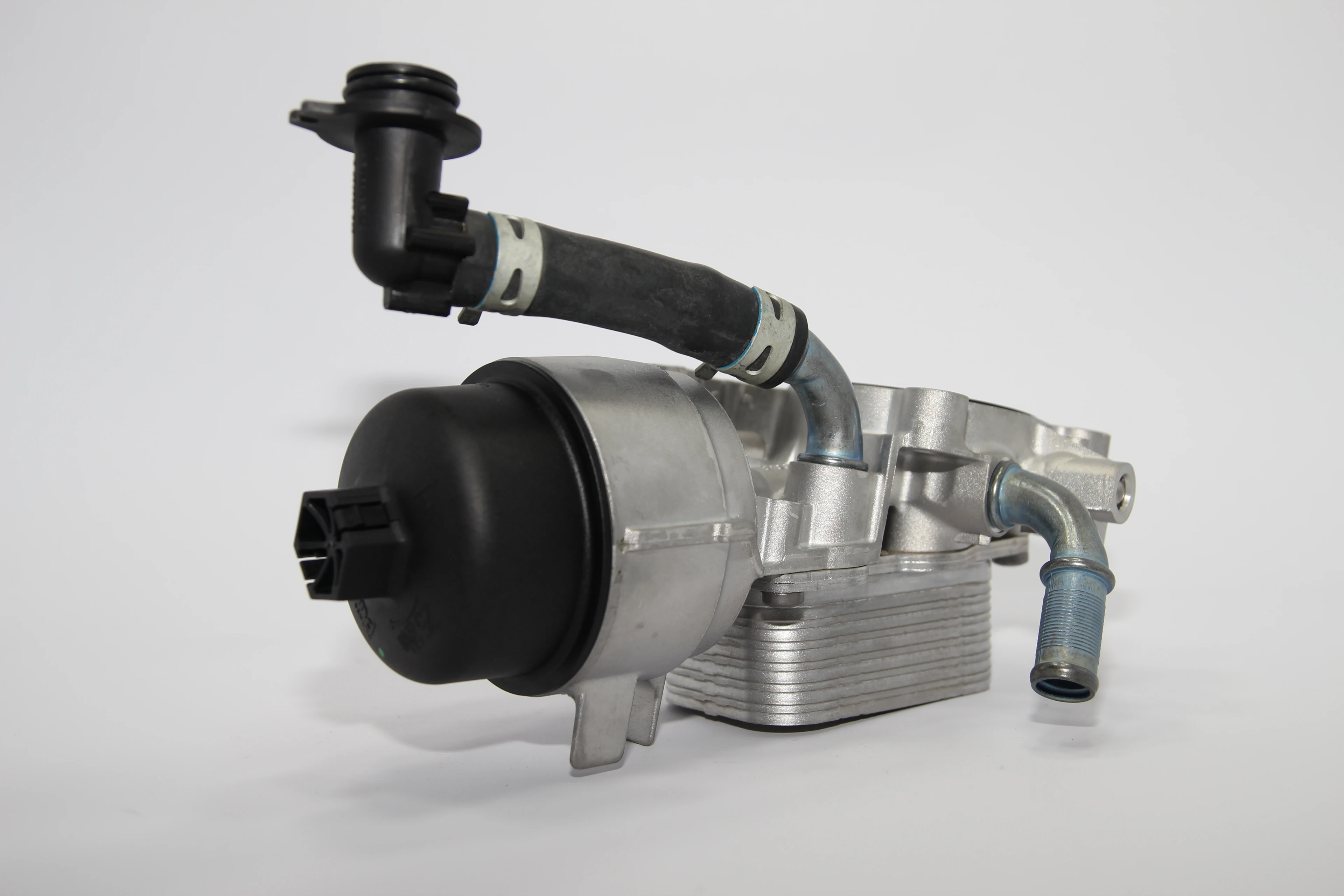 KUGA / S-MAX / MONDEO 2.0 Tdci Yağ Soğutucusu Komple 2008 - 2012