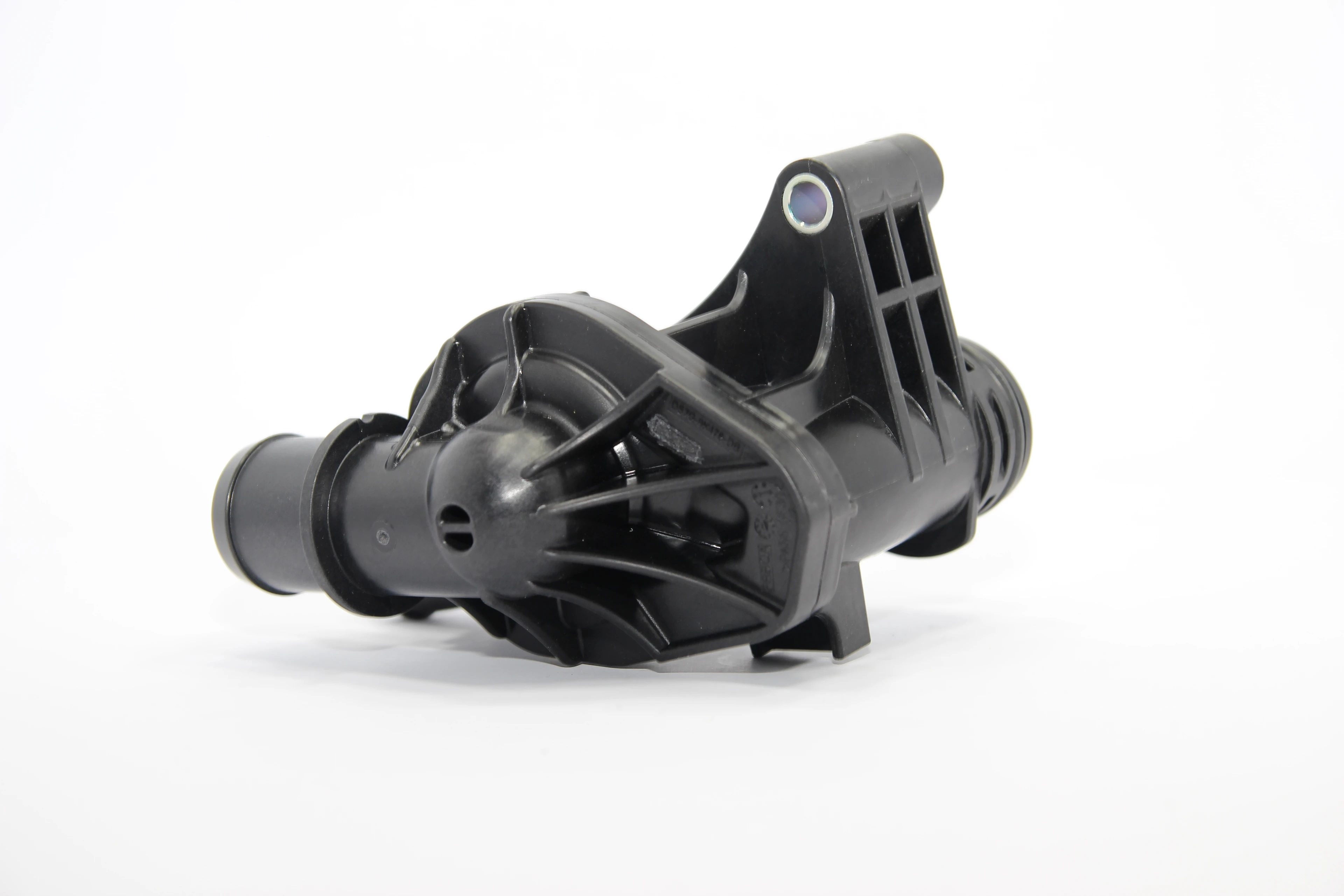 MONDEO / KUGA / C-MAX 1.5 EcoBoost Termostat Gövdesi