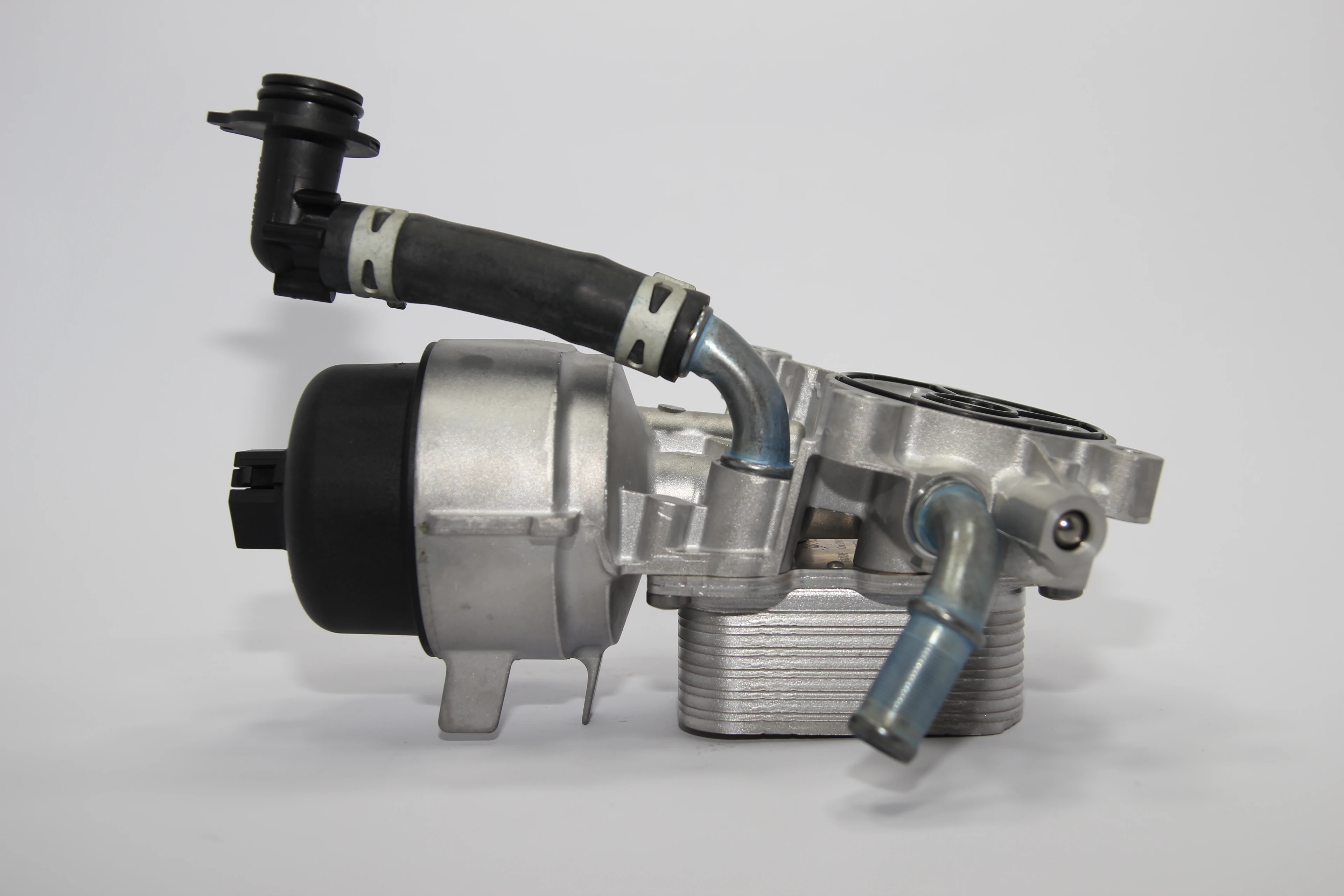 KUGA / S-MAX / MONDEO 2.0 Tdci Yağ Soğutucusu Komple 2008 - 2012