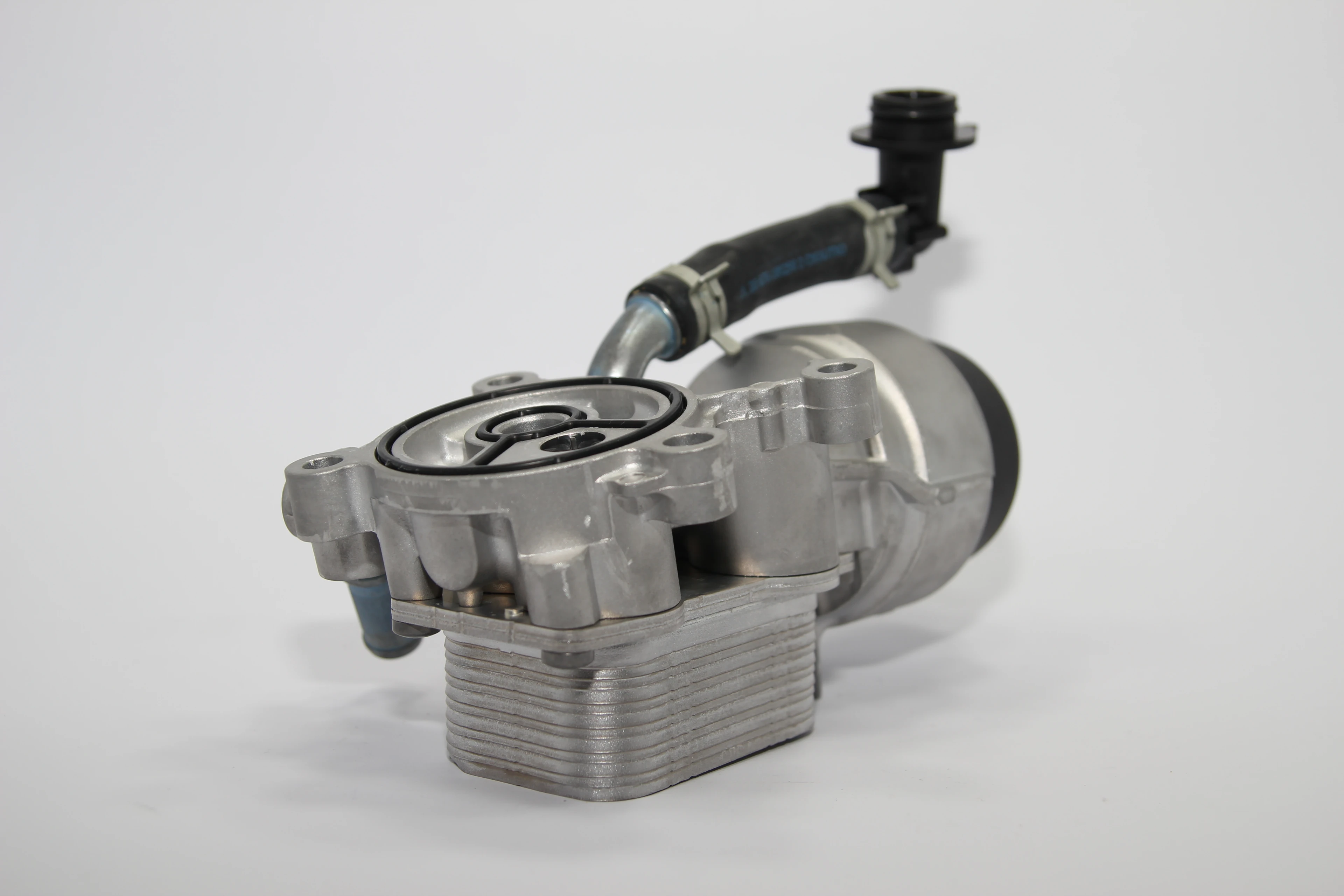 KUGA / S-MAX / MONDEO 2.0 Tdci Yağ Soğutucusu Komple 2008 - 2012