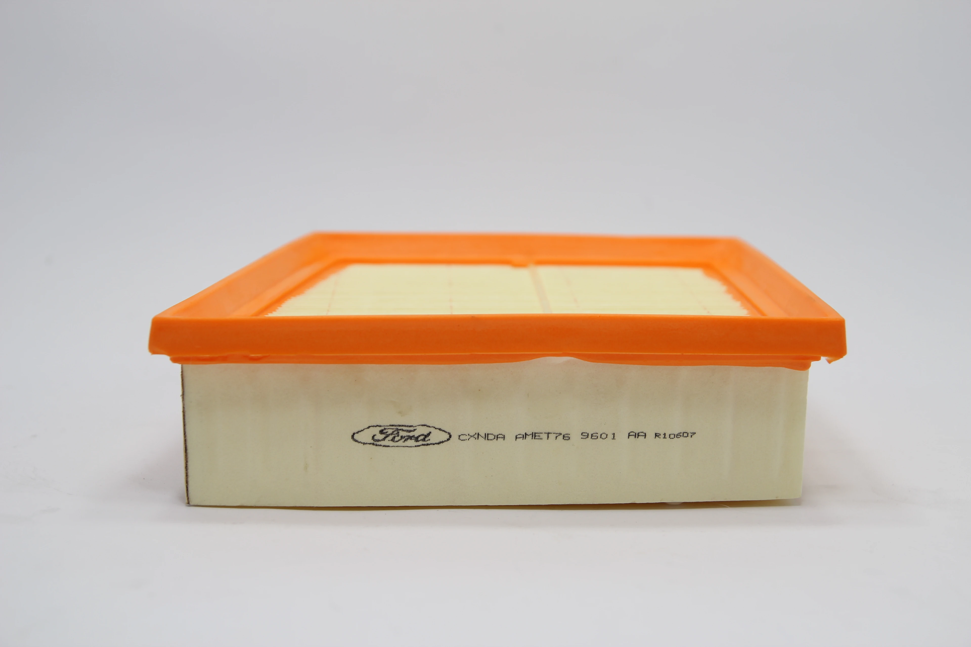  FİESTA MK7 Hava Filtresi 2013 -2017 / COURİER Hava Filtresi 2014 -2023