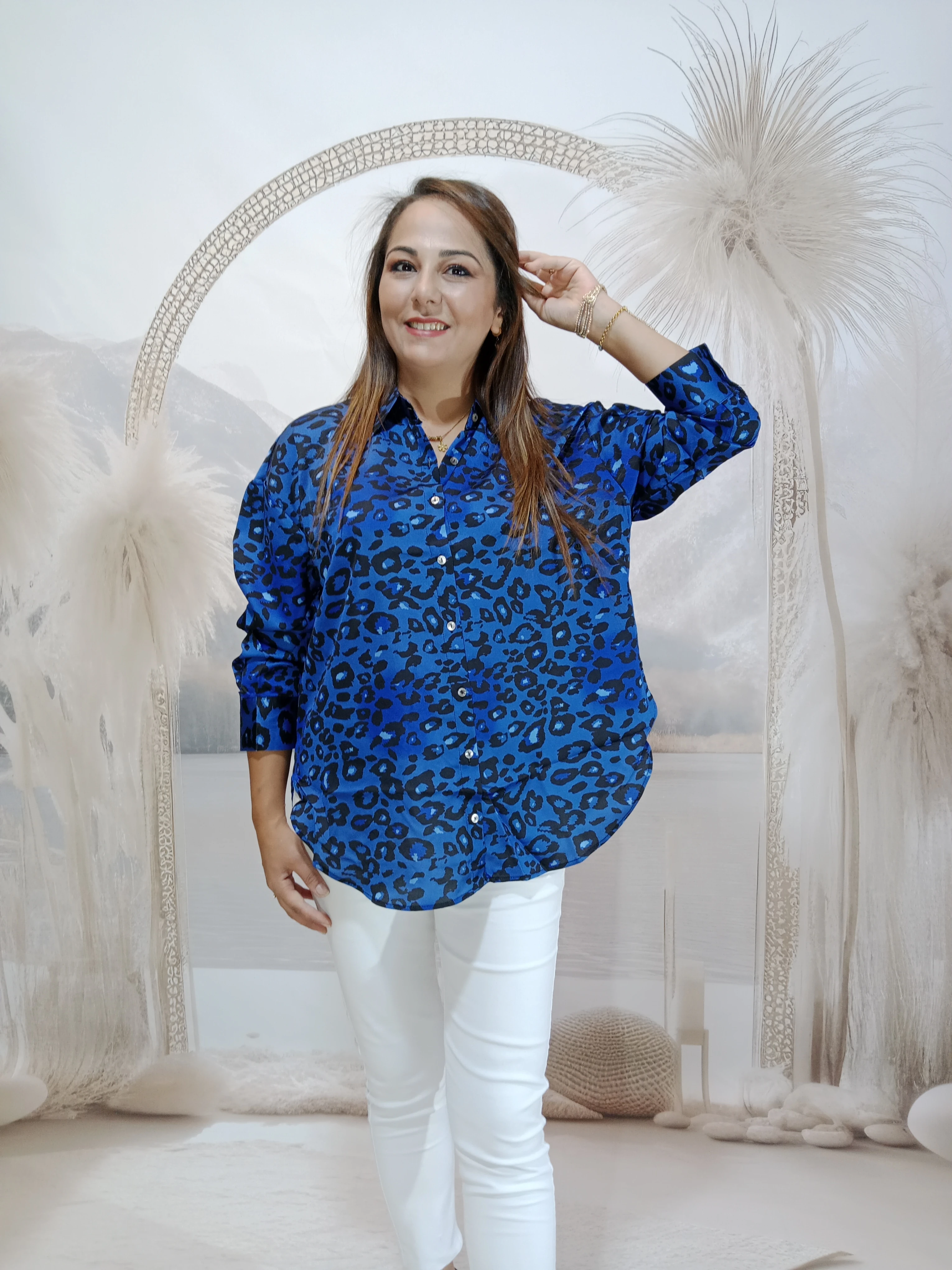 BÜYÜK BEDEN İPEK SATEN GÖMLEK - MAVİ LEOPAR