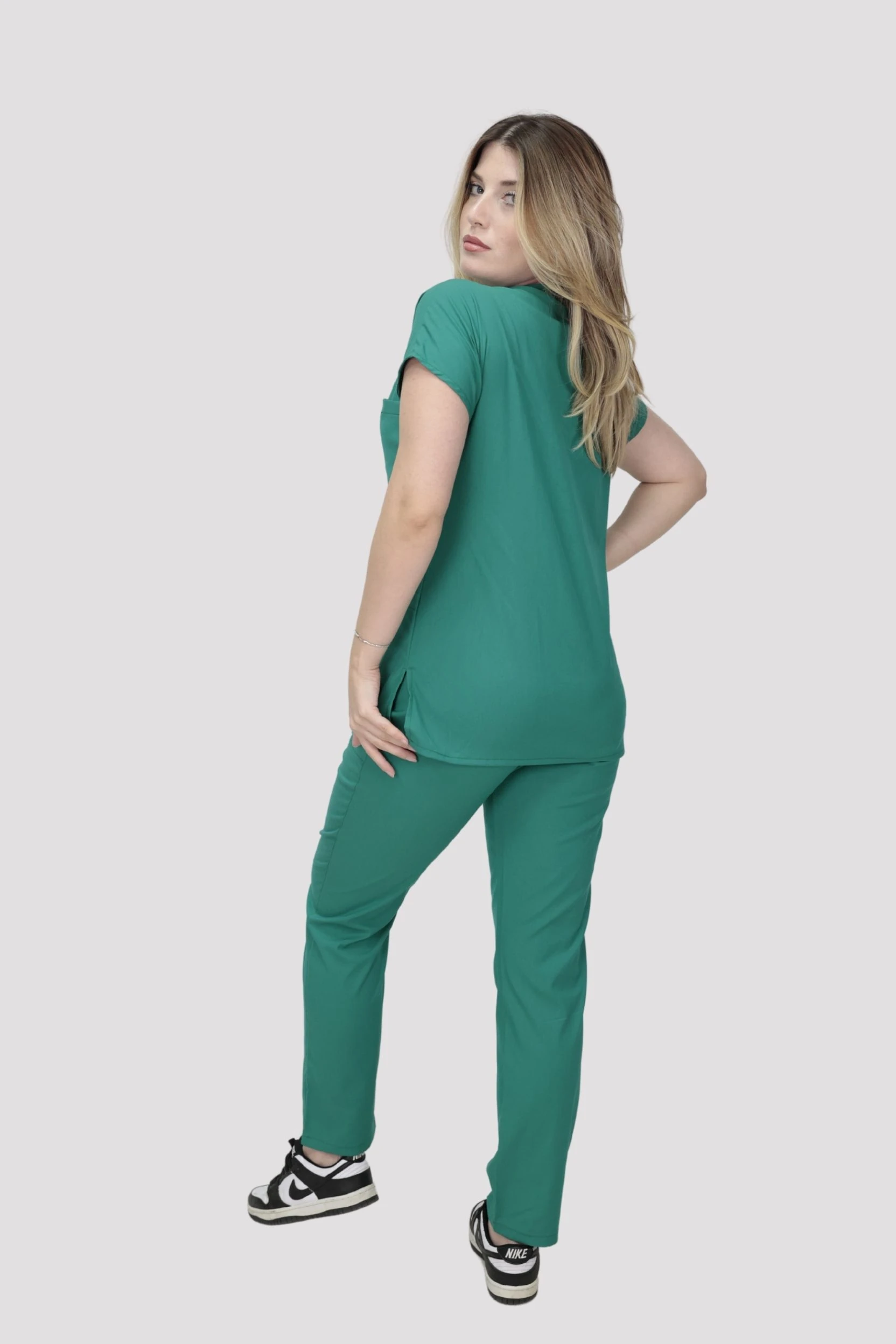 Classics Serisi Kadın Üniforma - Ameliyathane Yeşili