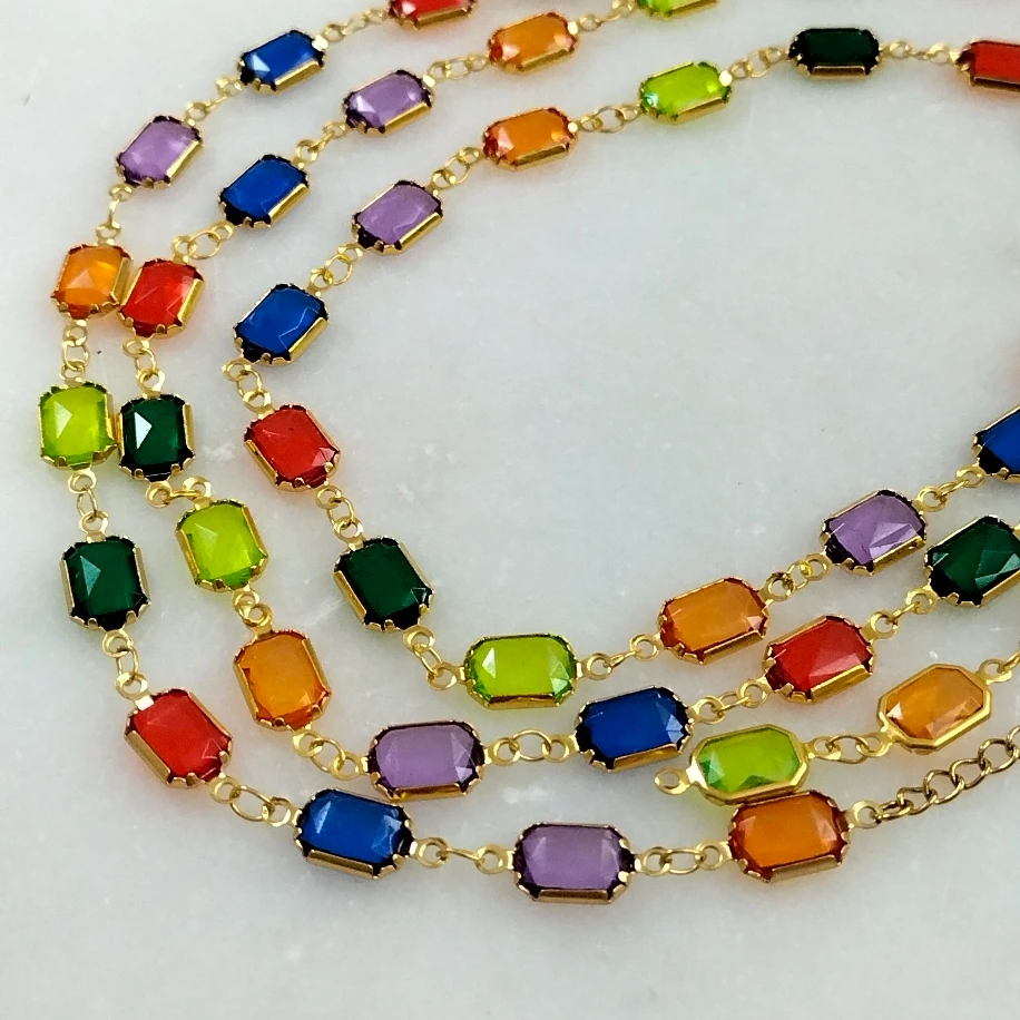 Gold Renkli Kristal Taşlı Y Kolye image