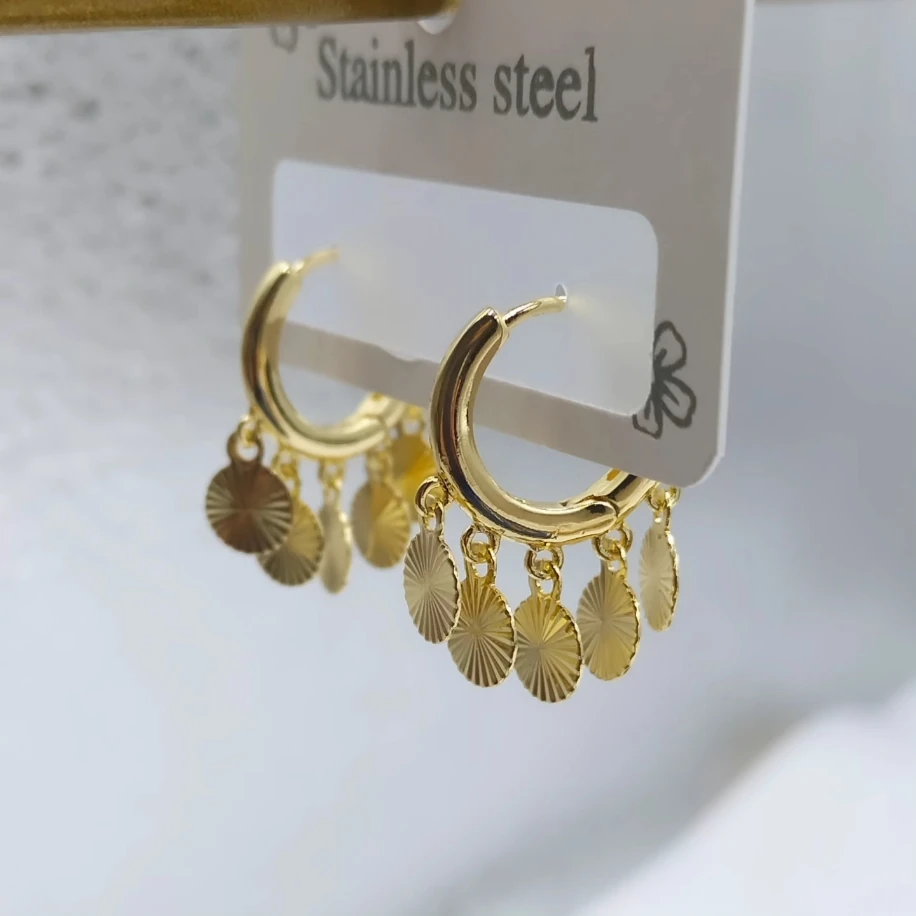 Gold Pullu Lazer Kesim Küpe