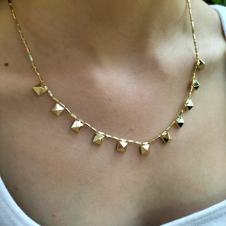 Gold Çelik Üç Boyutlu Kolye