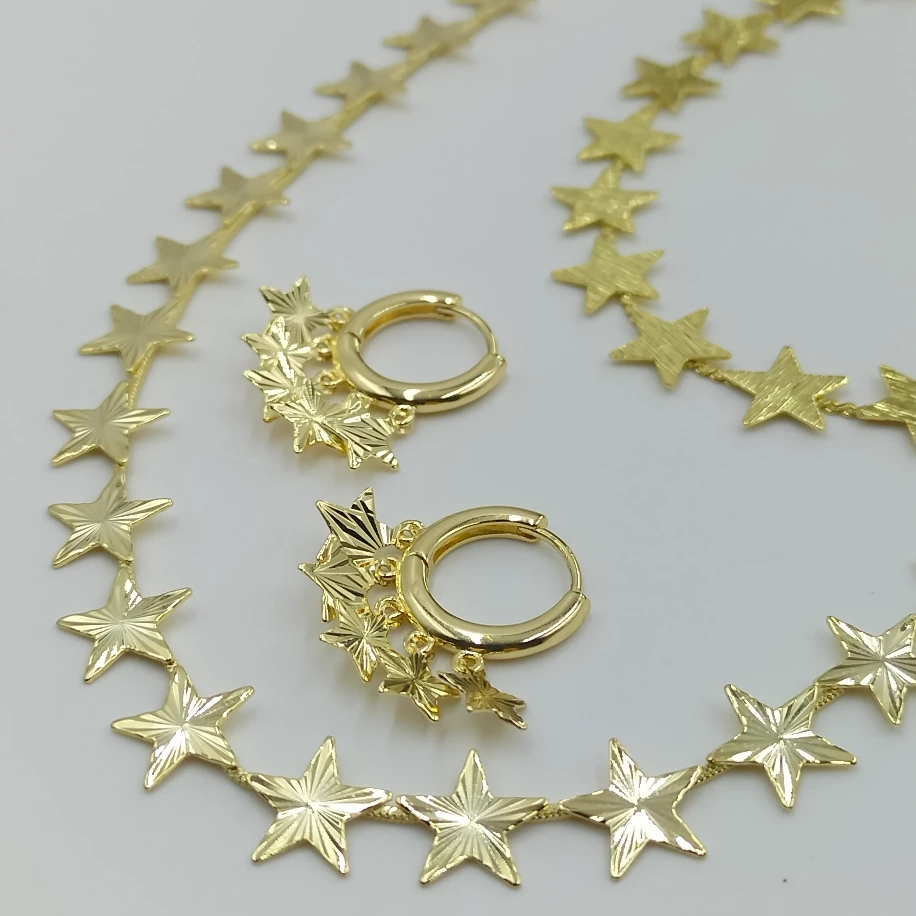 Gold Lazer Kesim Yıldızlı Kolye Küpe Kombin