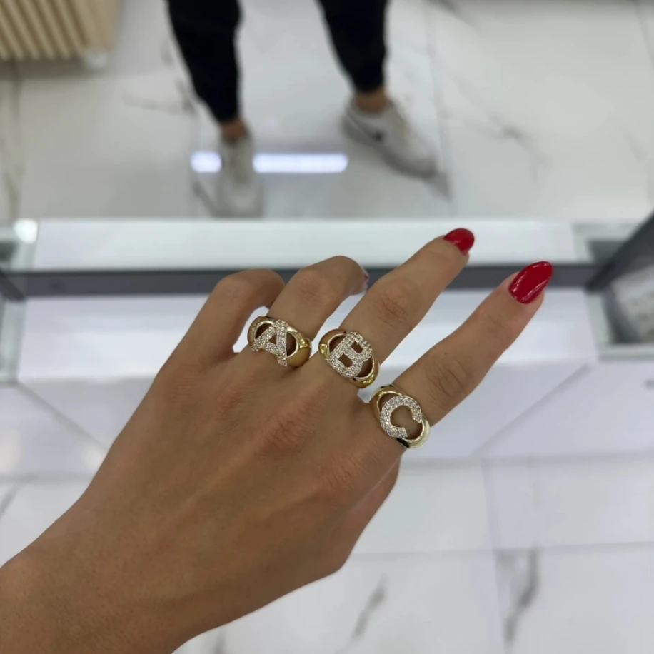 Gold Zirkon Taşlı Harf Yüzük image
