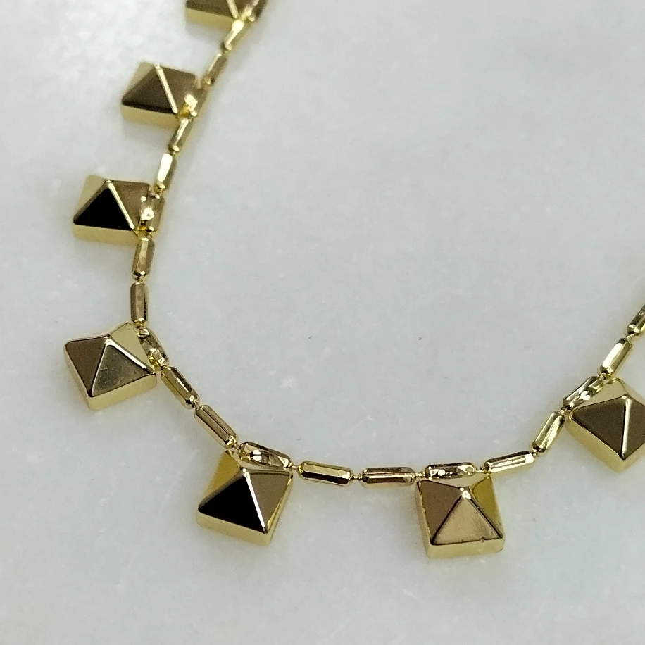 Gold Çelik Üç Boyutlu Kolye image