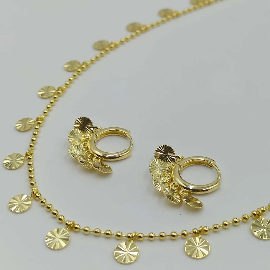 Gold Pullu Lazer Kesim Kolye Küpe Takım