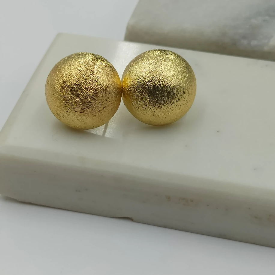 Gold Mat Detay Küpe image