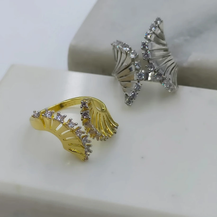 Gold Tasarım Zirkon Taşlı Yüzük