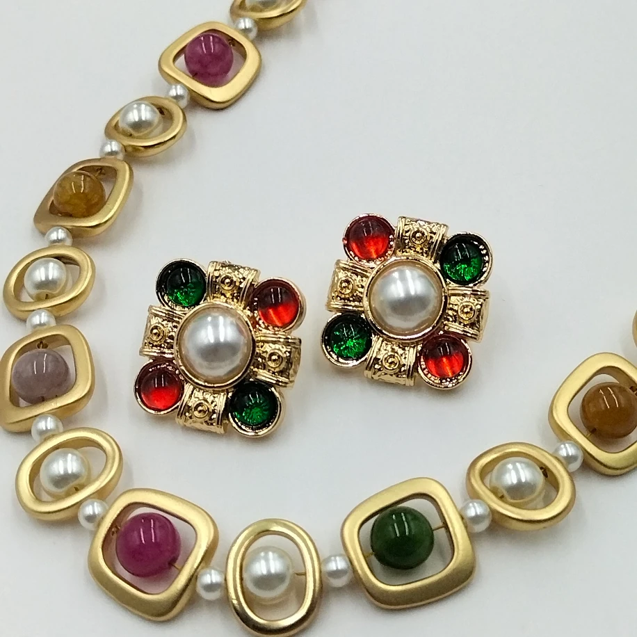 Gold Renkli İnci Kolye Küpe Kombin image