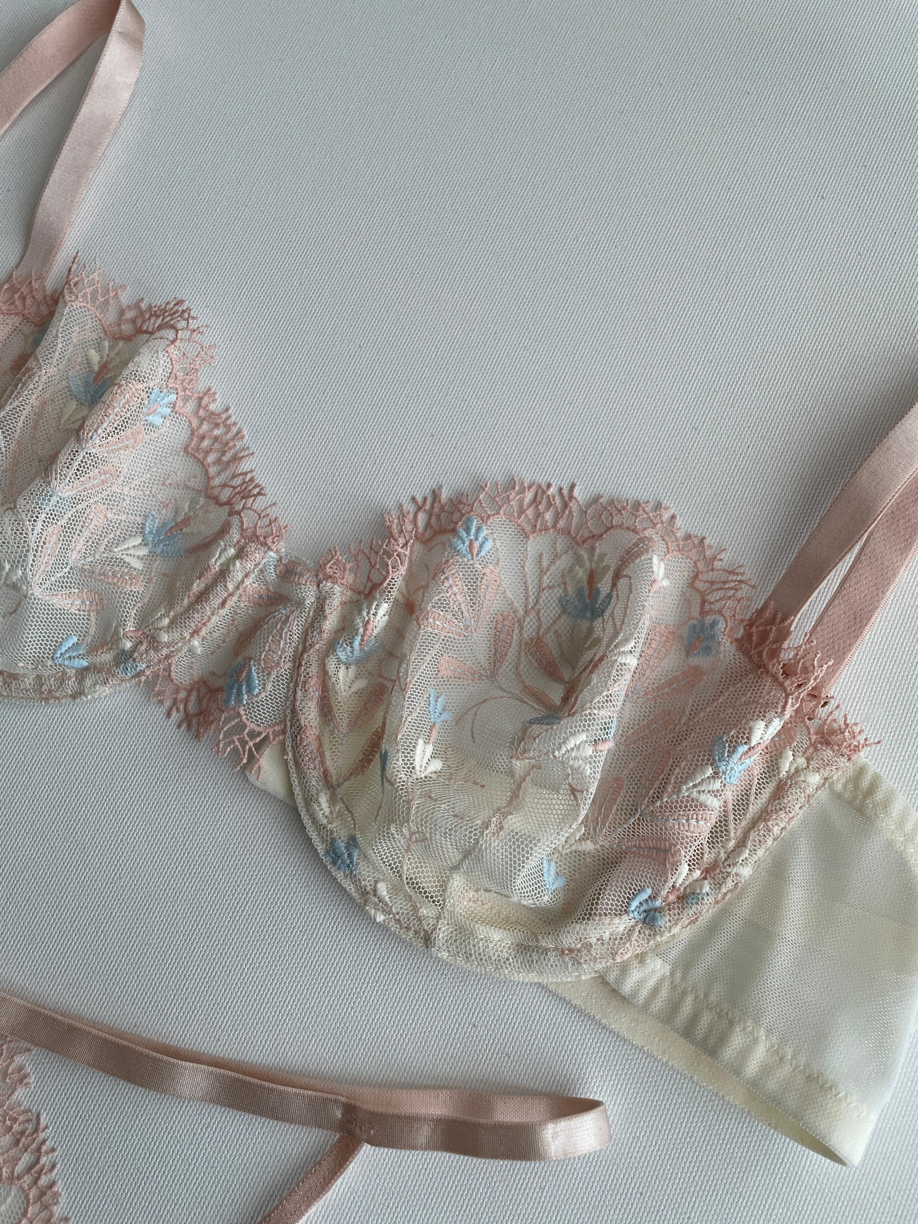 Rosa Marina Pembe Çiçek Desenli Ekru Tül Sütyen Tanga Takım