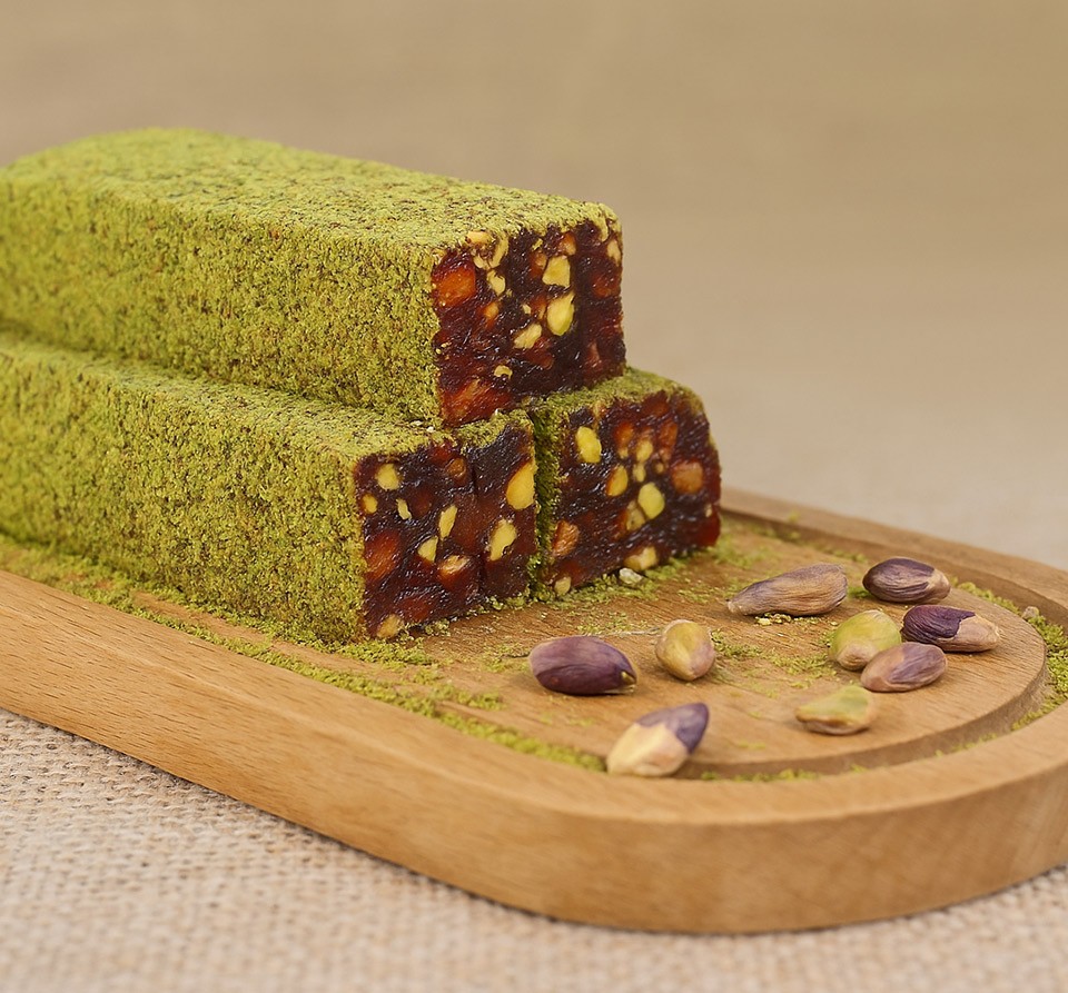 Toz Antep Fıstık Kaplı Nar Aromalı Antep Fıstıklı Lokum 
