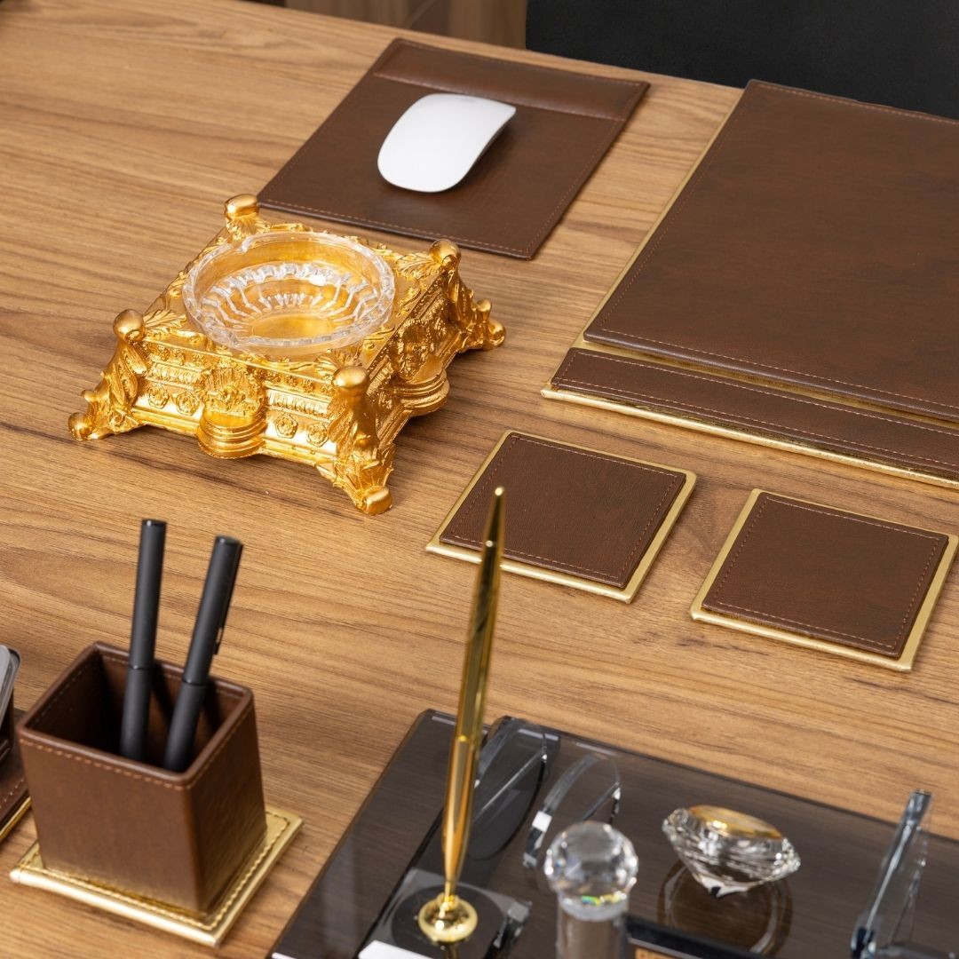 Kahverengi Altın Deri 14 Parça Premium Masa Takımı