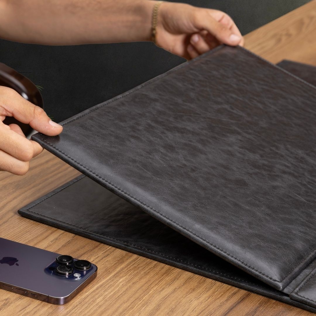 Classic Aura Leather 8-Piece Desk Set