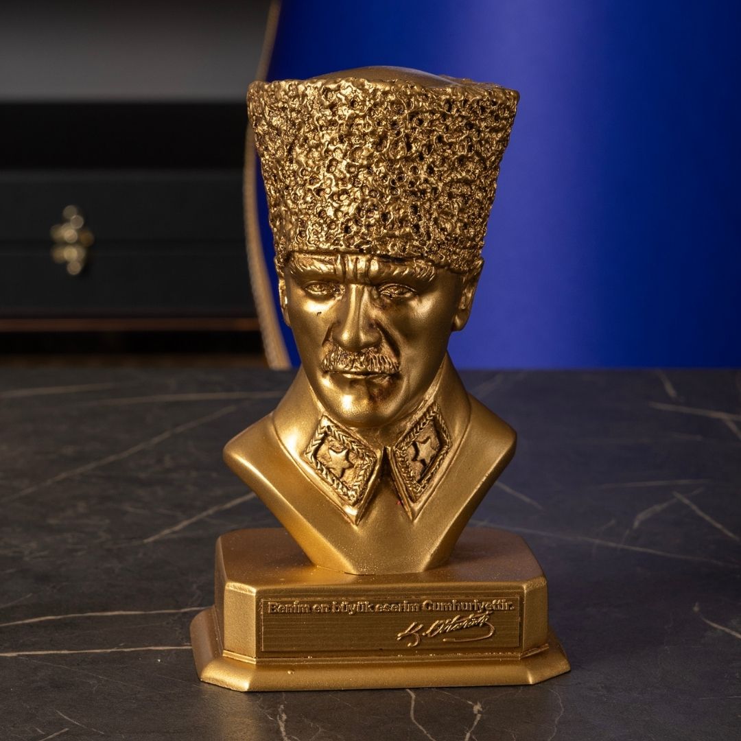Atatürk Büstü | 20×12 cm Polyester | Cumhuriyet Yazılı