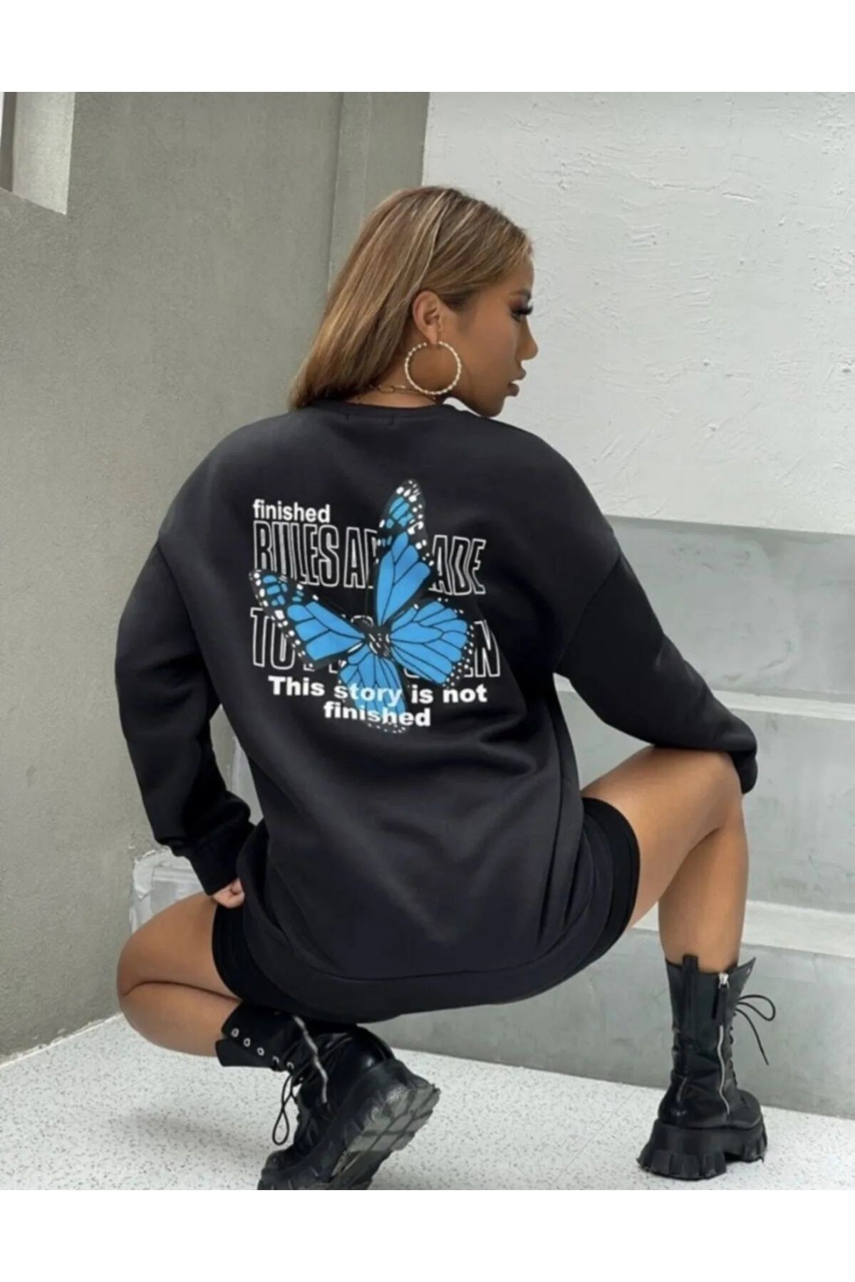 Sweatshirt Siyah Renk Bisiklet Yaka Mavi Kelebek Baskılı Unisex