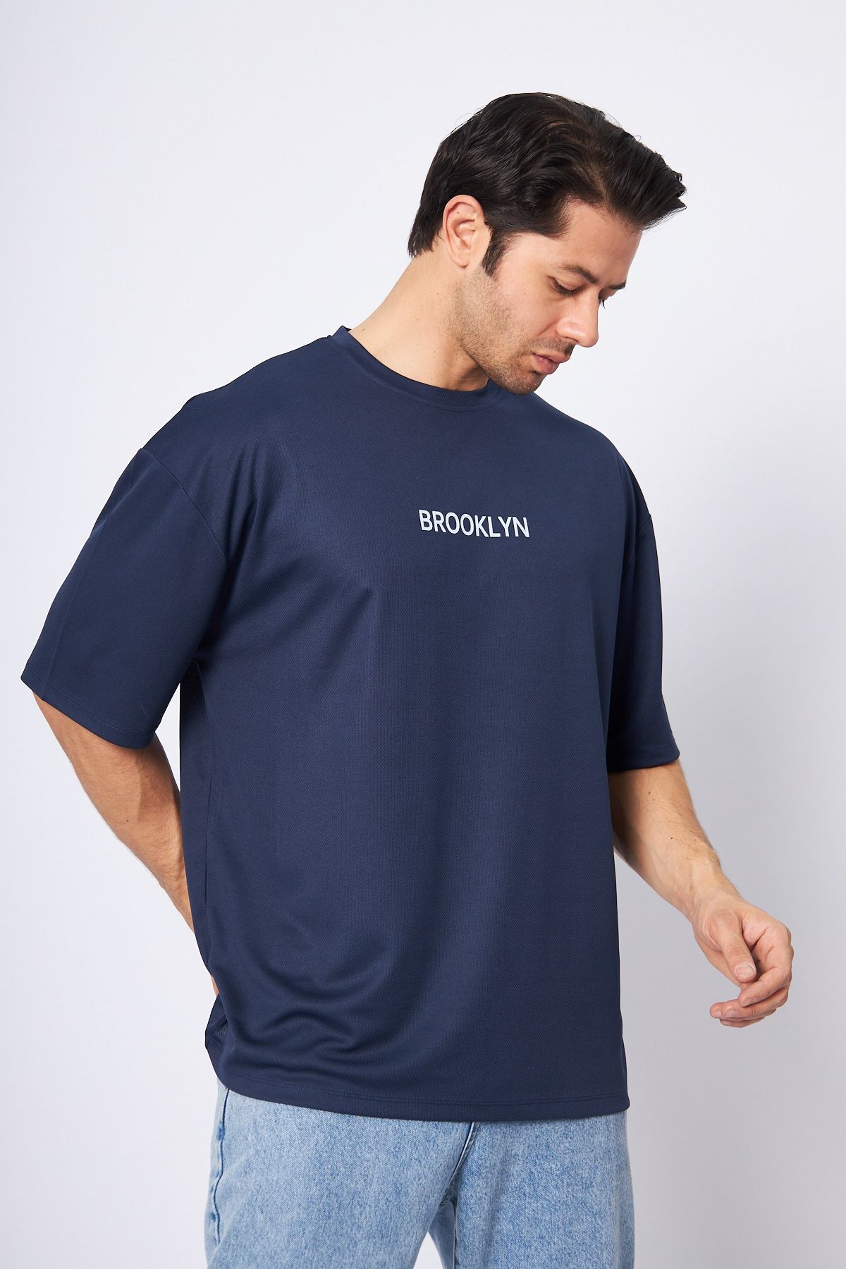 Spor T-shirt Erkek Lacivert Renk Brooklyn Baskılı Yuvarlak Yaka Kumaş