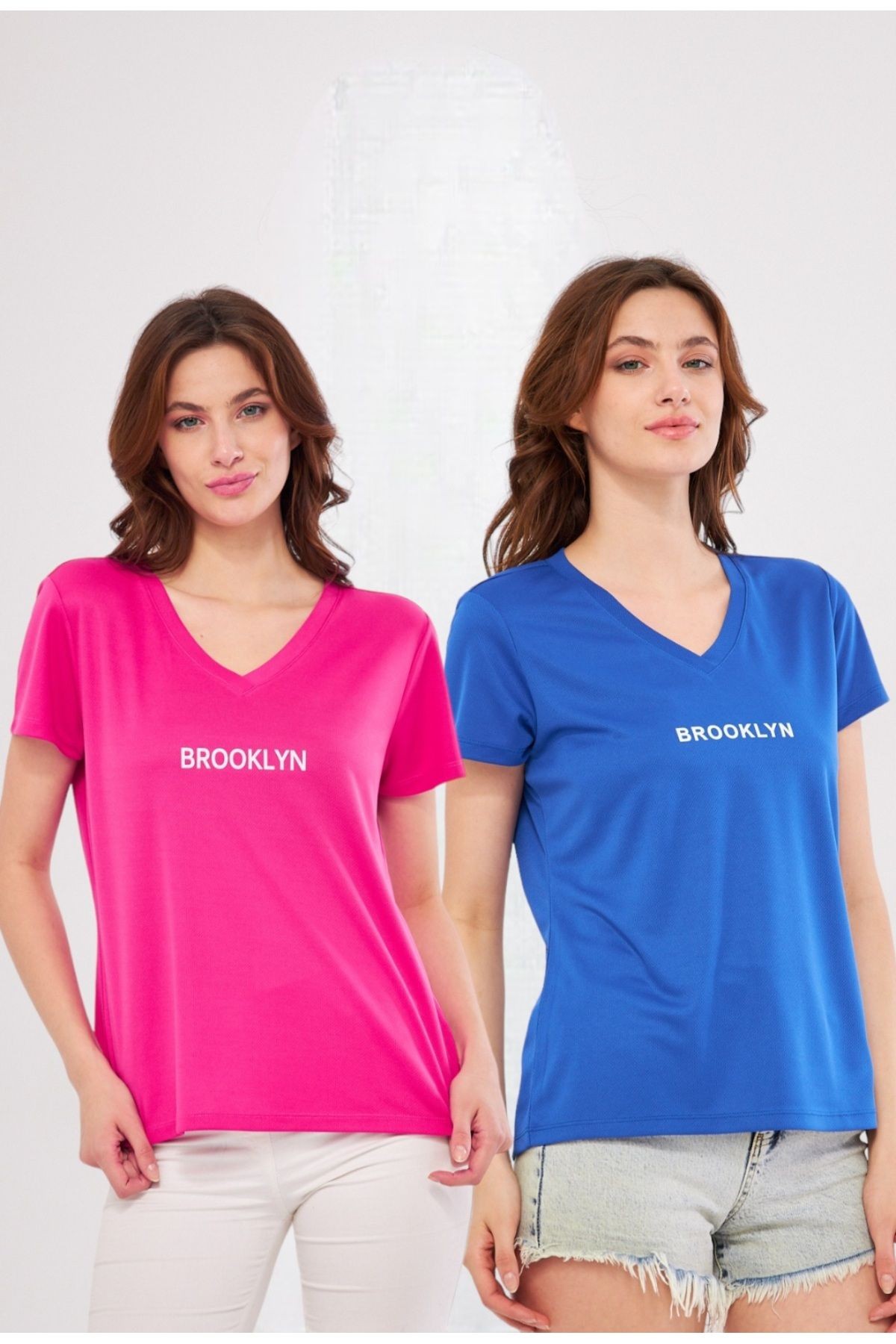 Spor T-shirt Saks Mavisi Fuşya Renk Brooklyn Baskılı V Yaka