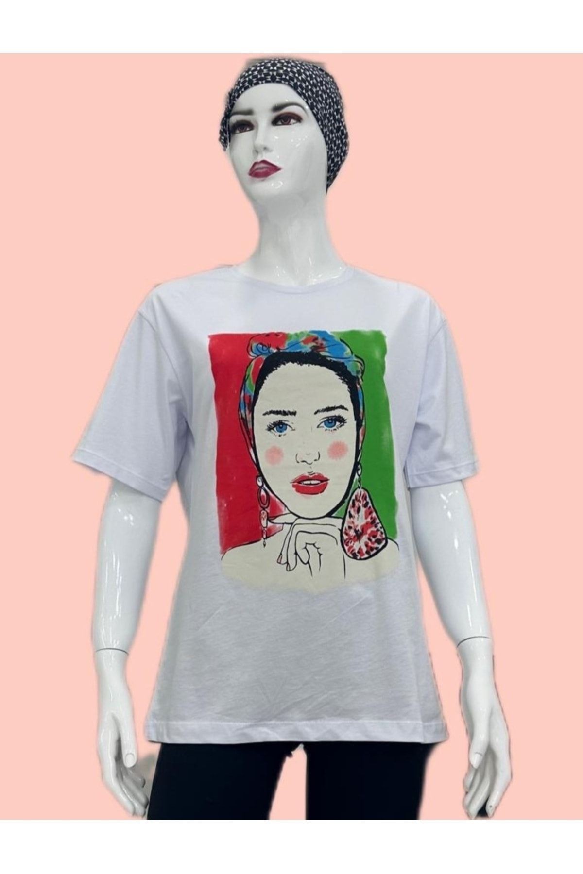 Beyaz Renk Oversize Frida Kahlo Baskılı T-shirt