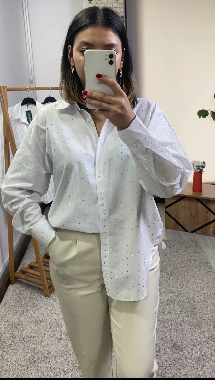 Kadın Beyaz Taşlı Gömlek