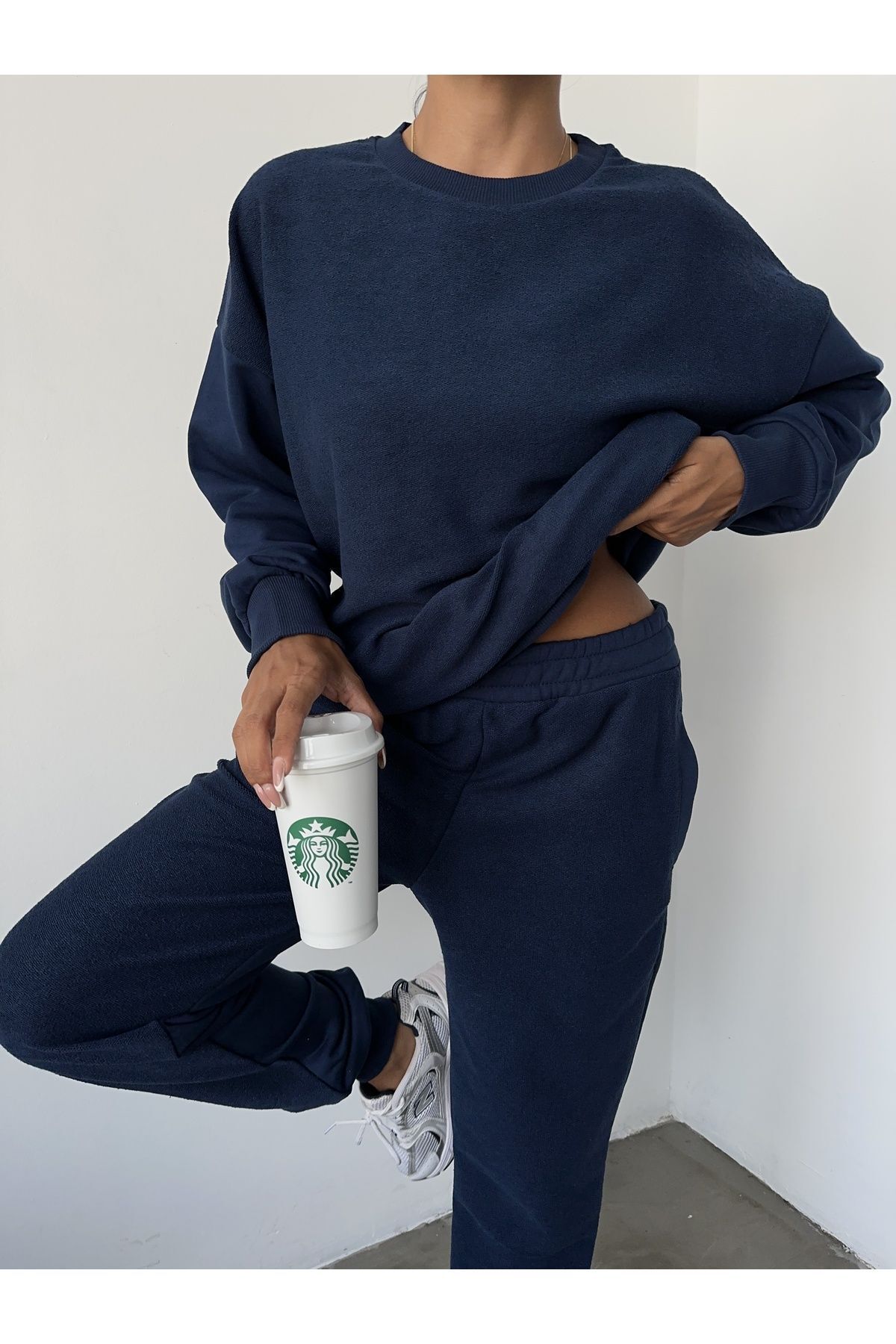 Kadın Gri Bisiklet Yaka Beli Ve Paçası Lastikli Ters Düz Dikiş Detay Oversize Alt Üst Eşofman Takımı