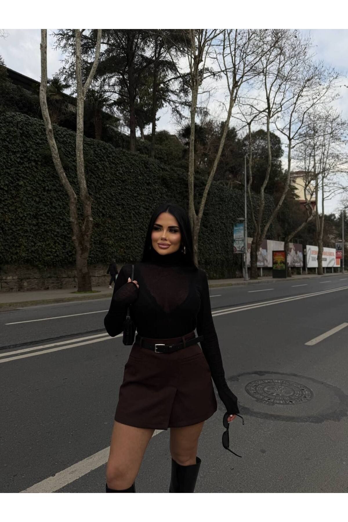 Kadın Acı Kahve Yüksek Bel Önü Cepli Kemerli Kısa Şort Etek