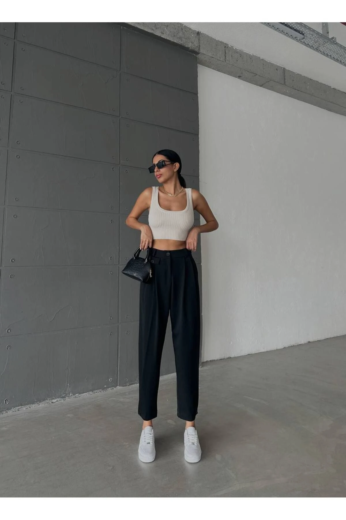 Kadın Gri Yüksek Bel Balon Model Paçası Düğme Detaylı Pantolon