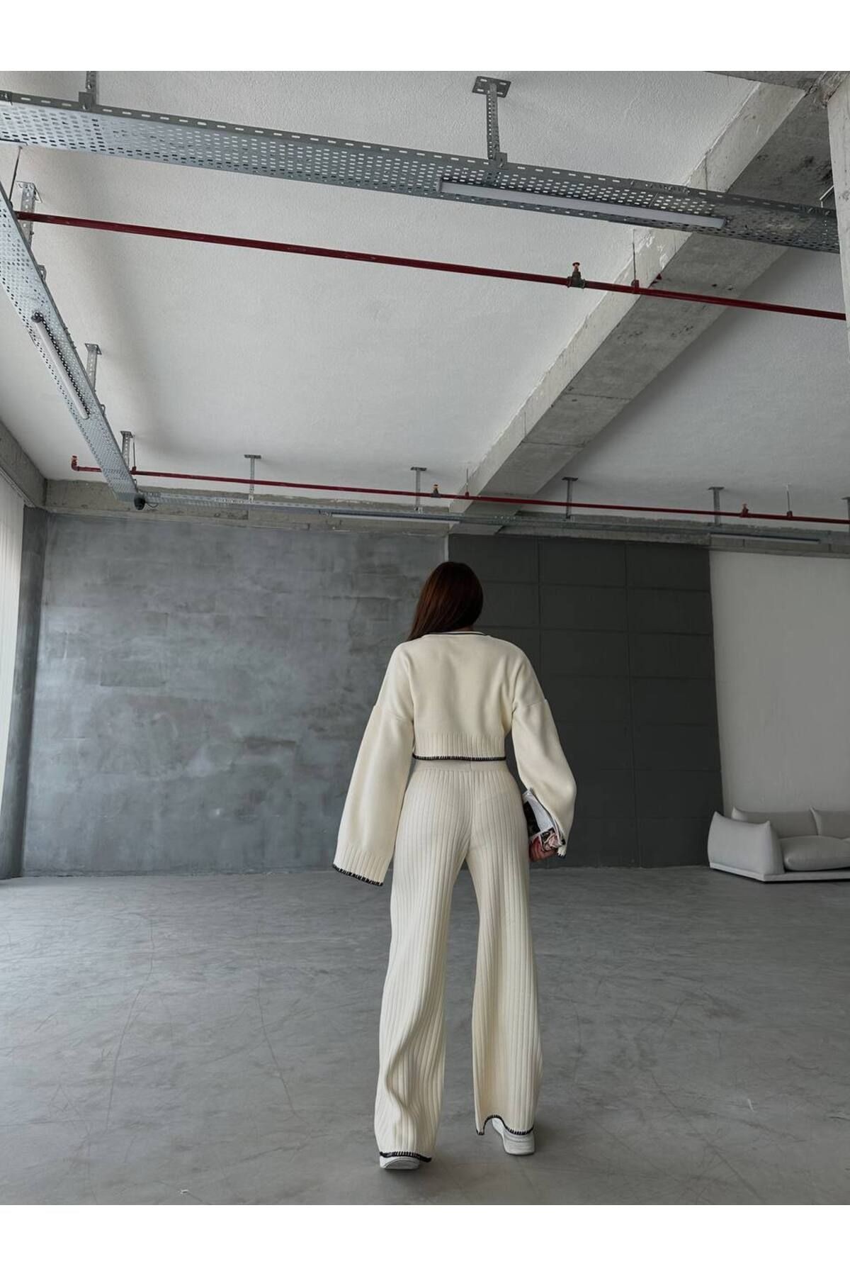 Kadın Ekru Yarım Balıkçı Örgü Crop Kazak Palazzo Pantolon Triko Alt Üst Ikili Takım
