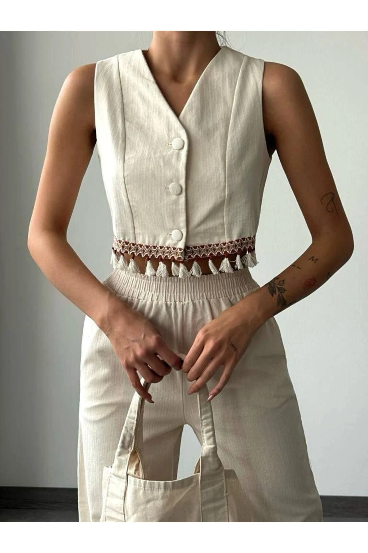 Kadın Bej Yelek Pantolon Alt Üst Özel Tasarım Püskül Detaylı Keten Takım