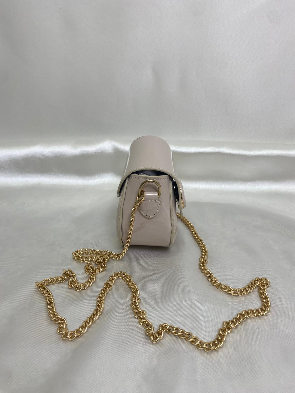 Kadın Zincir Askılı Gold Detaylı Mini Omuz Çantası