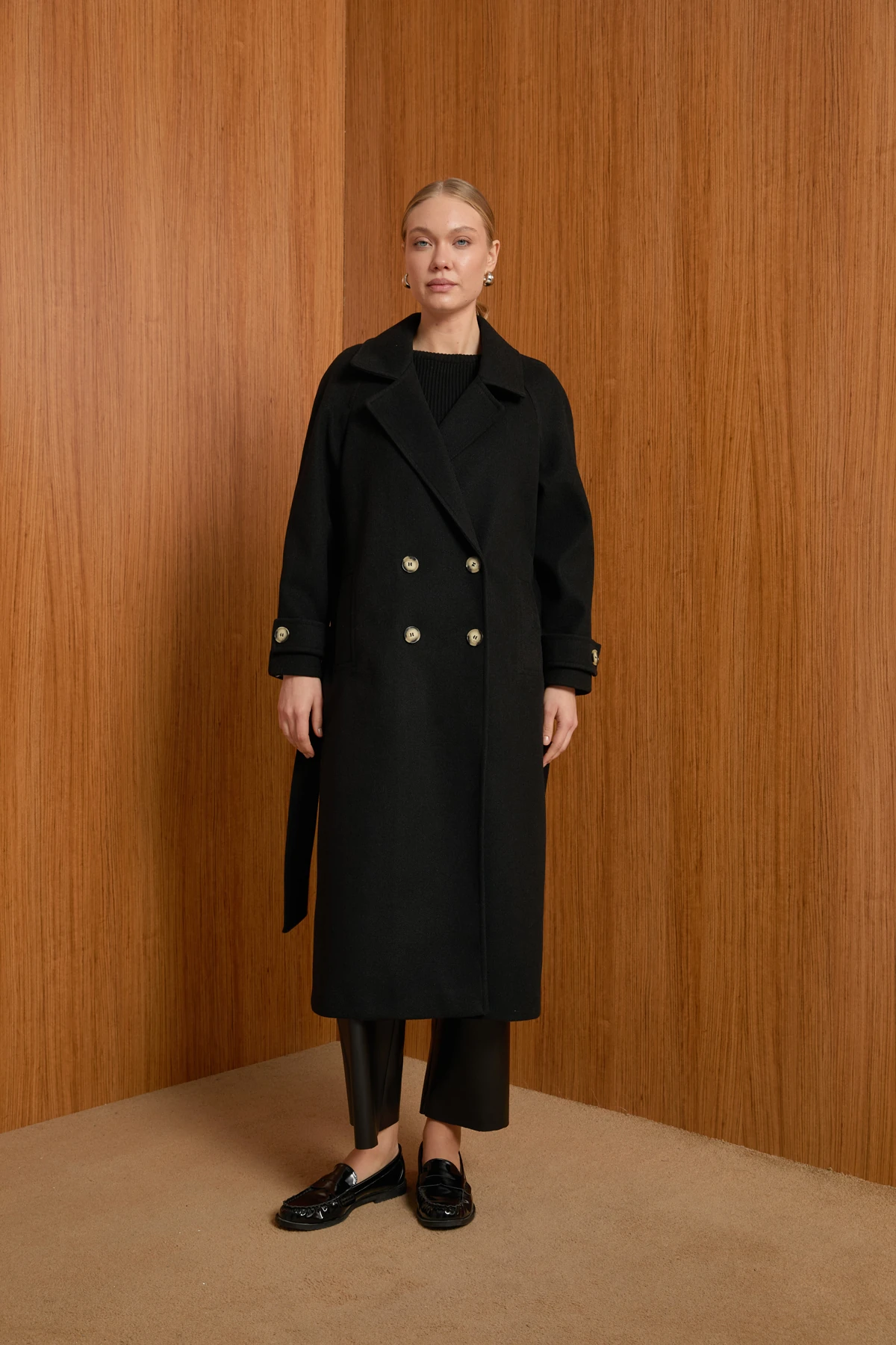 Reglan Kol Kaşe Kaban - Siyah