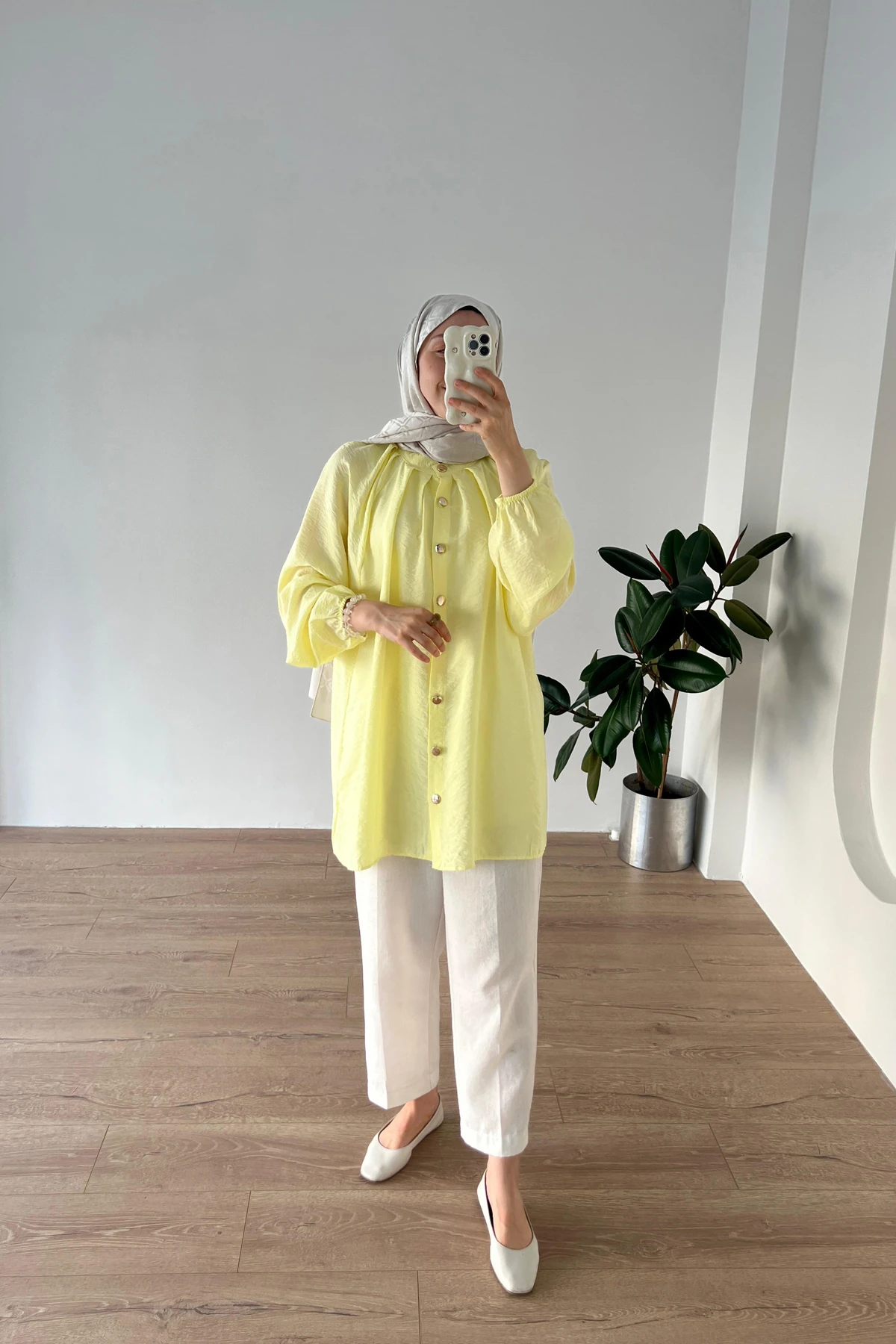 Yakası Pileli Vual Gömlek