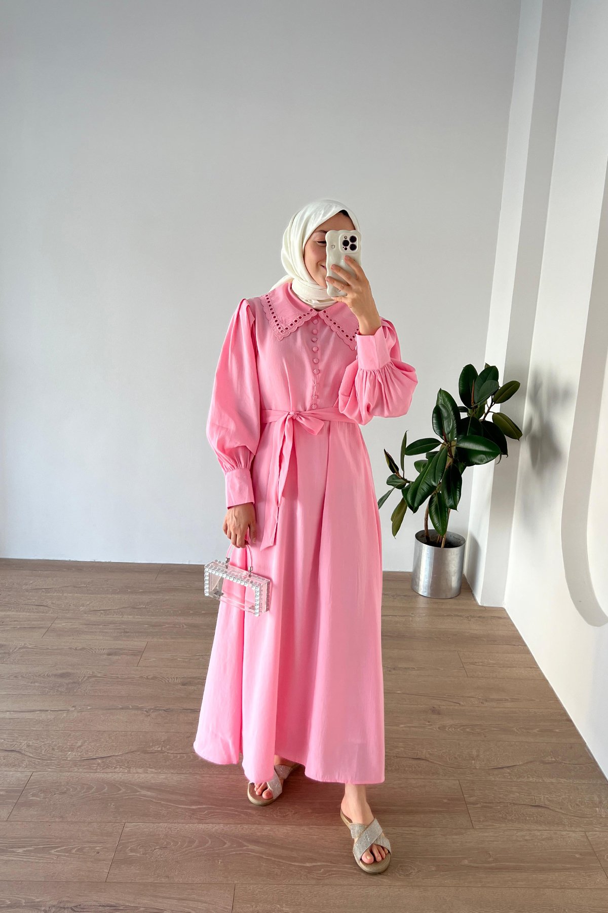 Yakası Nakışlı Modal Elbise Pembe