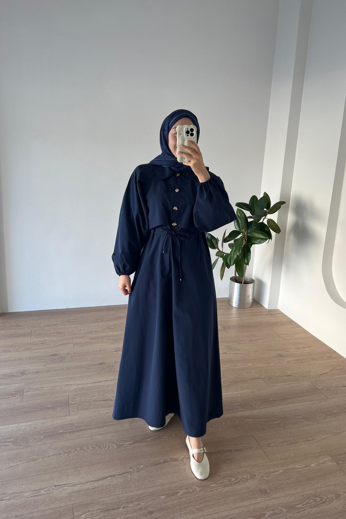 Rüzgarlıklı Elbise Laci
