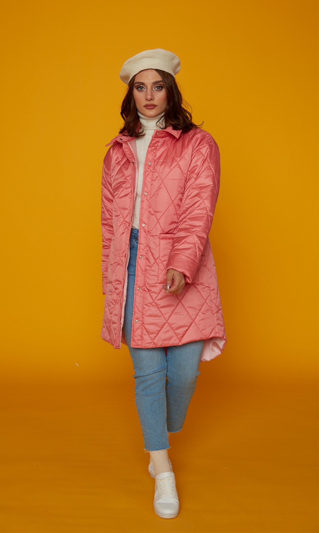 Moon Kapitone Mont Pembe